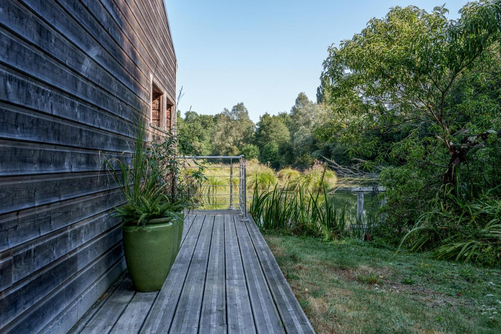 La Cabane Du Pont Du Douet Mazières-de-Touraine Eksteriør billede