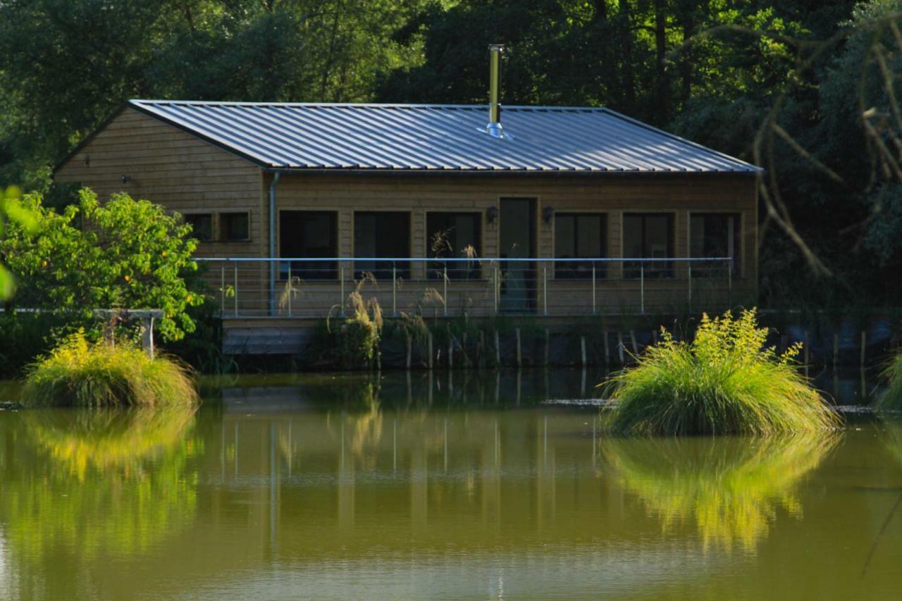 La Cabane Du Pont Du Douet Mazières-de-Touraine Eksteriør billede